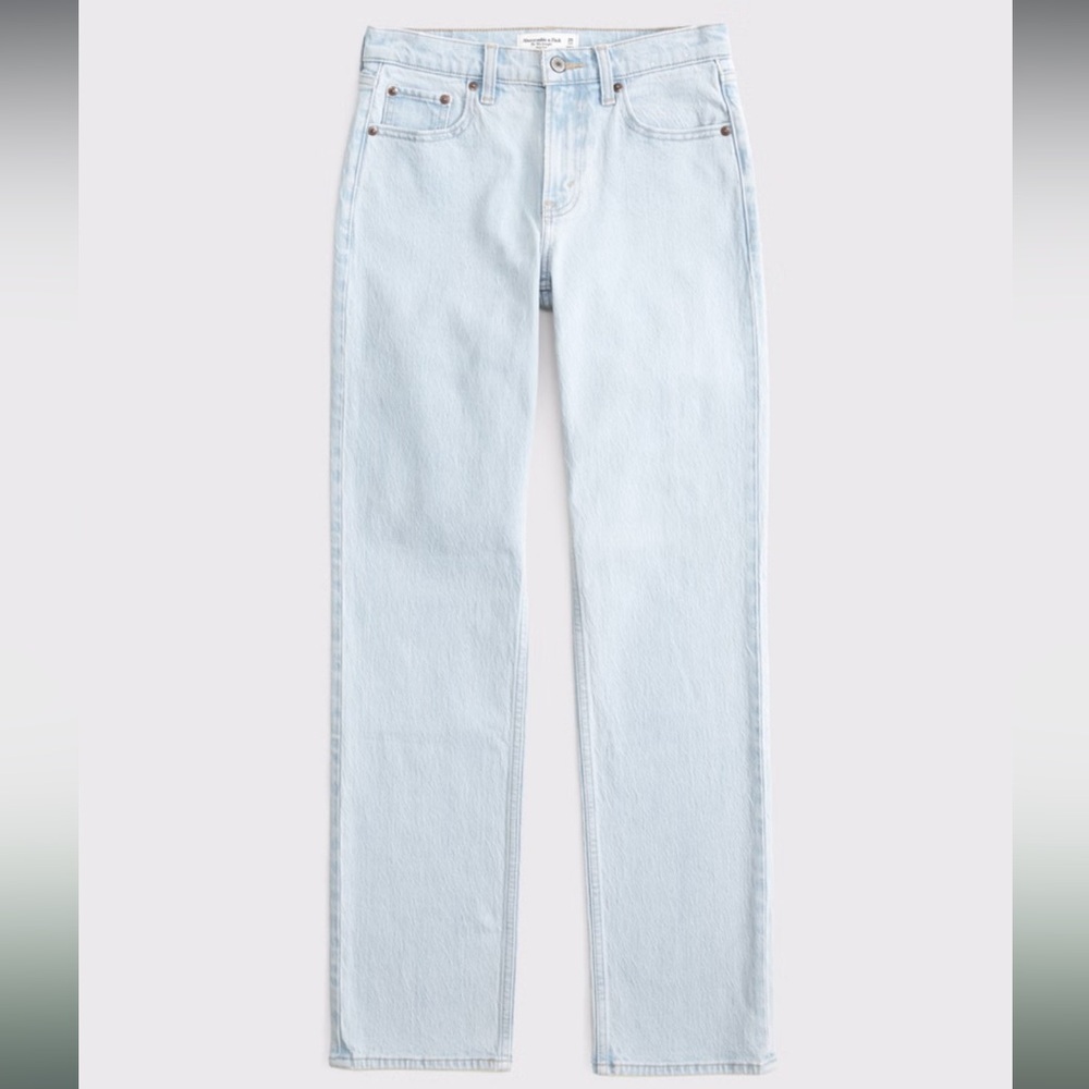 Abercrombie & Fitch Curve Love Mid Rise 90s Straight Jean